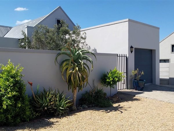 2 Bedroom House 2 Bedroom House