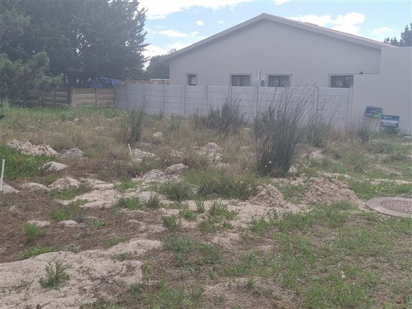 285 m² Land available in Albertinia