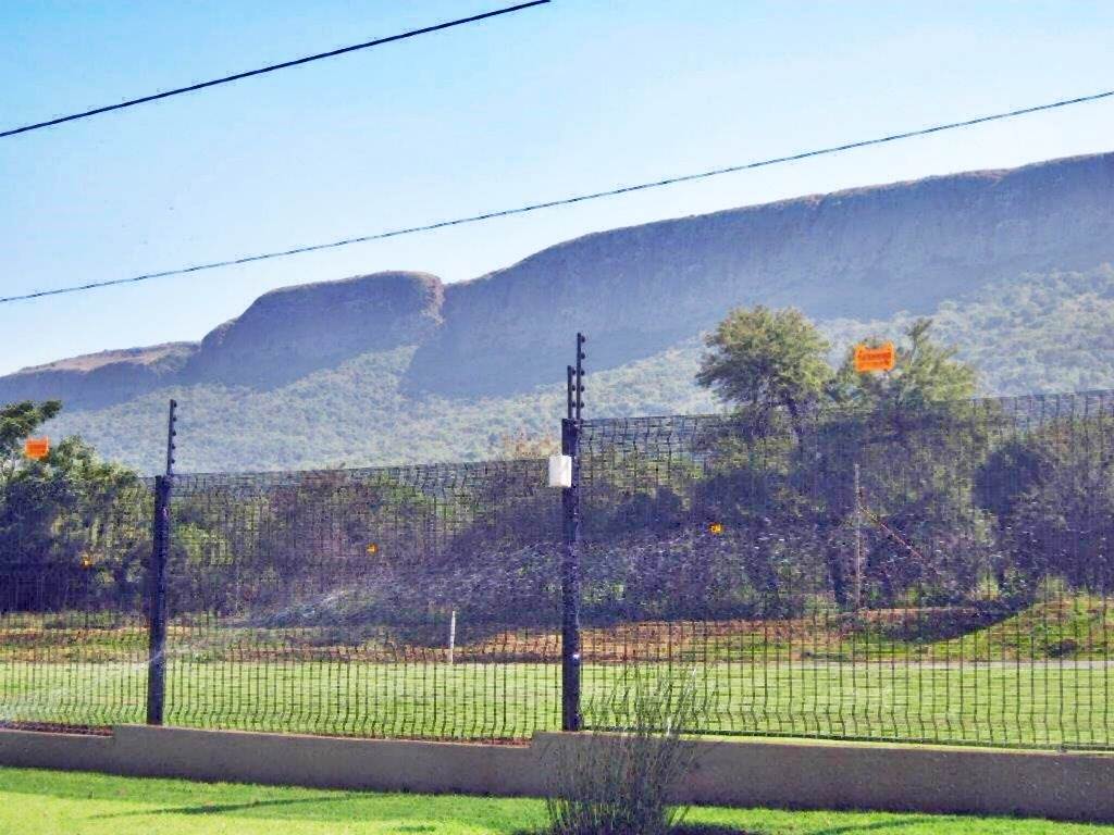 860 m² Land available in Magalies Golf Estate photo number 5