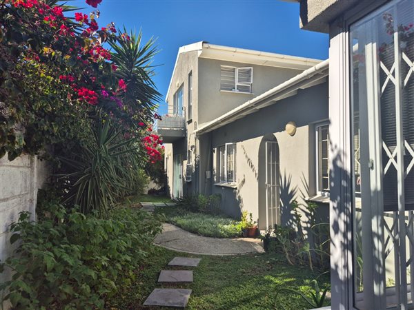 3 Bedroom House 3 Bedroom House