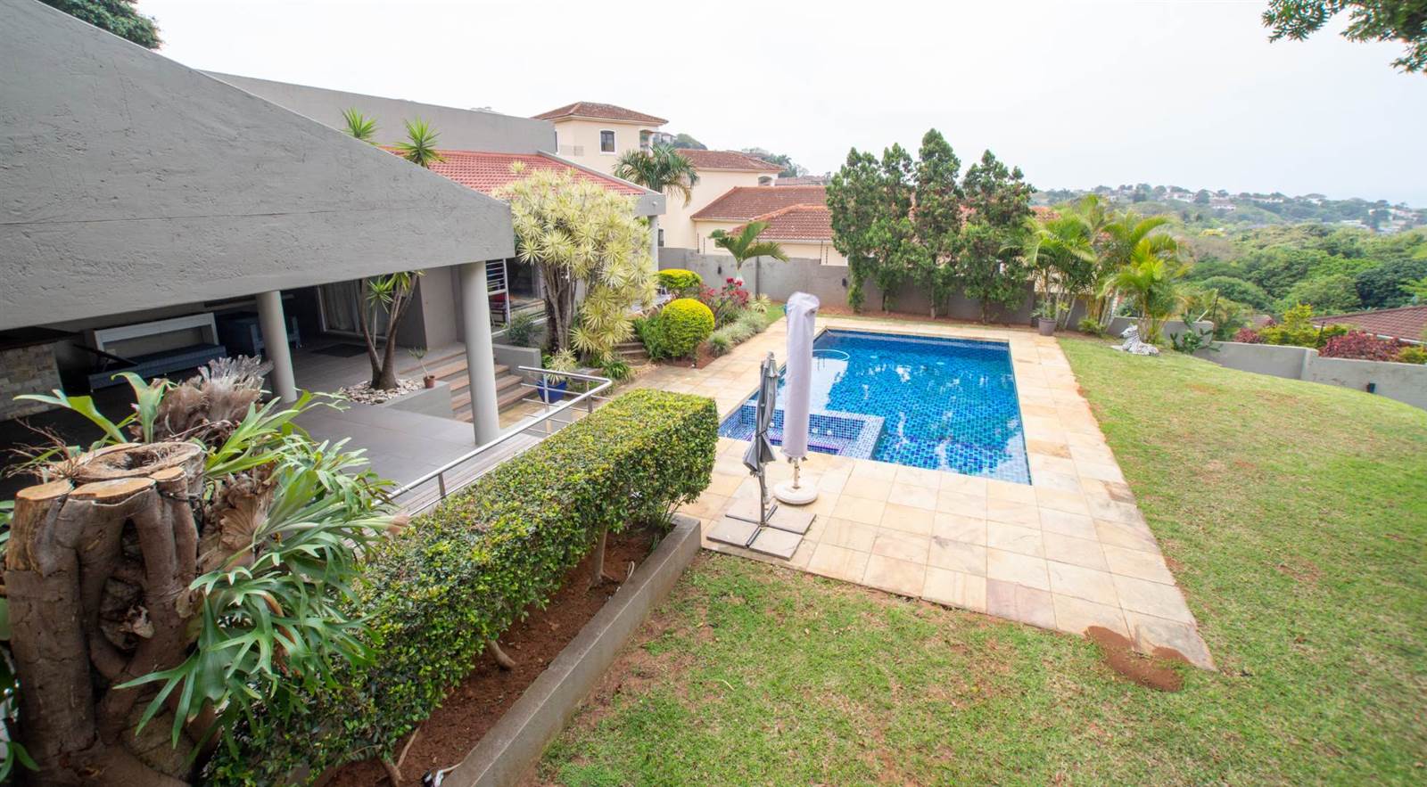 4 Bed House in La Lucia photo number 30