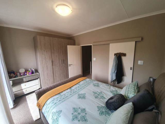 2 Bed Apartment in Nahoon Valley Park photo number 12