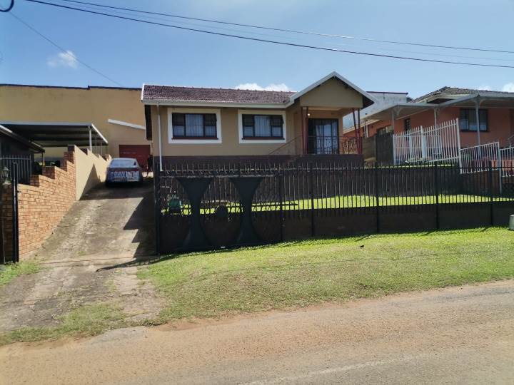 3 Bed House in Mobeni photo number 23