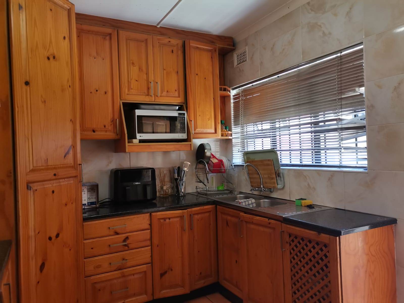 3 Bed House in Mobeni photo number 6