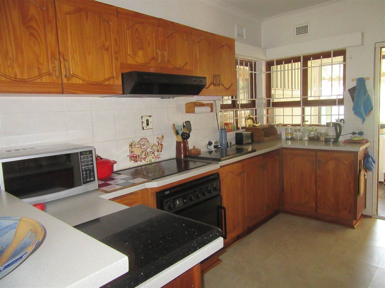 3 Bed Townhouse in Scottburgh South photo number 15