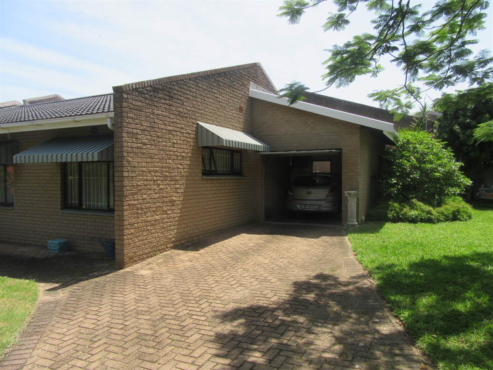 3 Bed Townhouse in Scottburgh South photo number 5