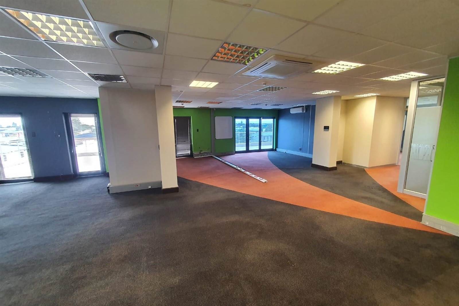 680  m² Commercial space in Newton Park photo number 2