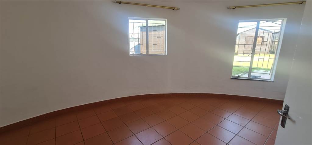 2 ha Land available in Benoni AH photo number 11