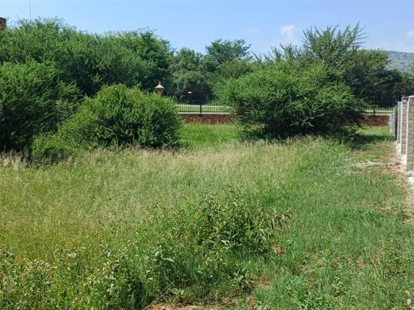 872 m² Land available in Meerhof