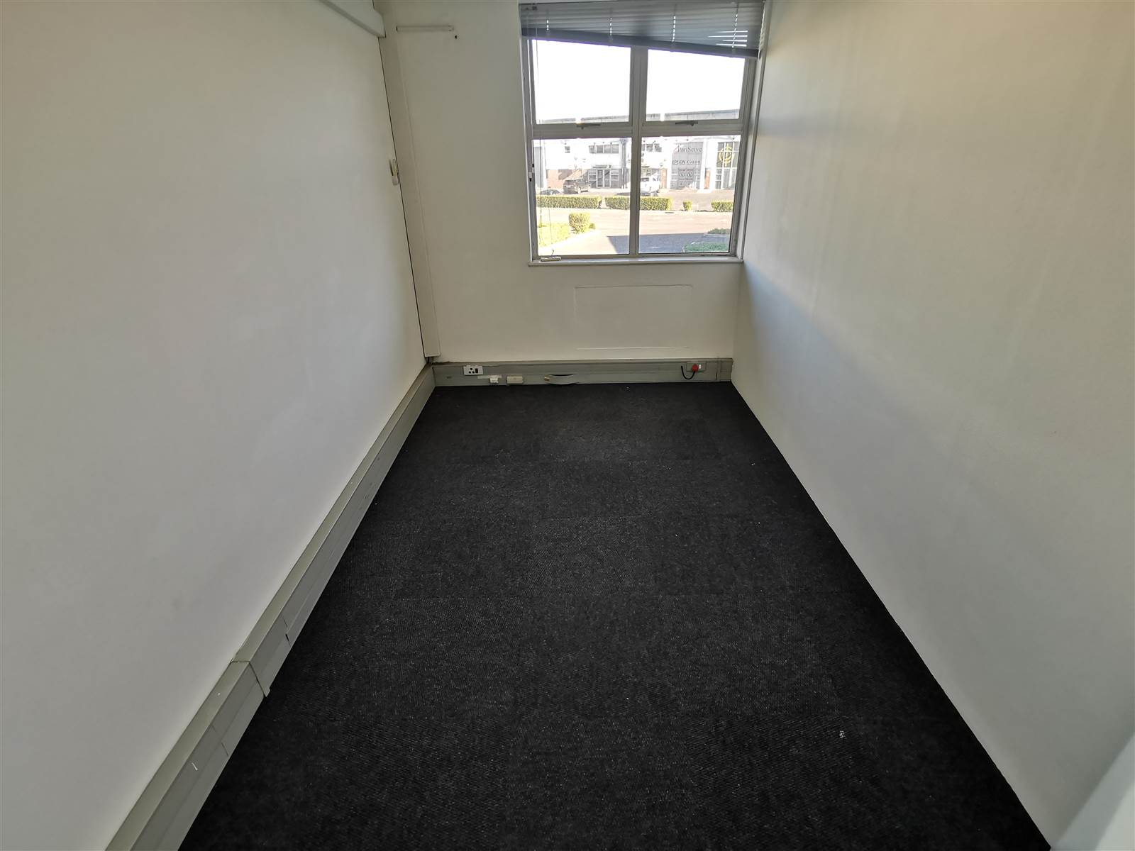 120.7  m² Commercial space in Milnerton photo number 10