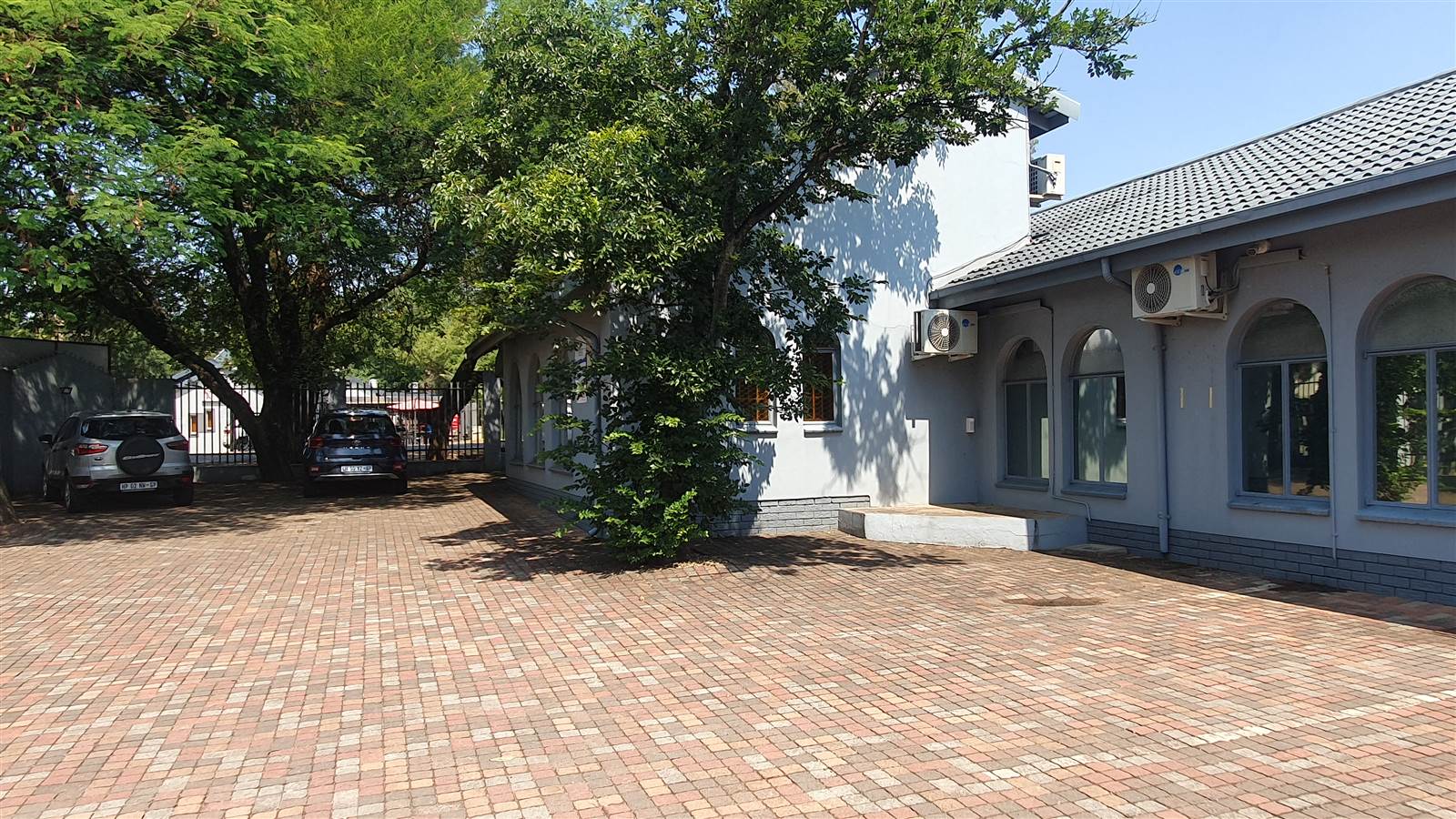 352  m² Commercial space in Garsfontein photo number 6