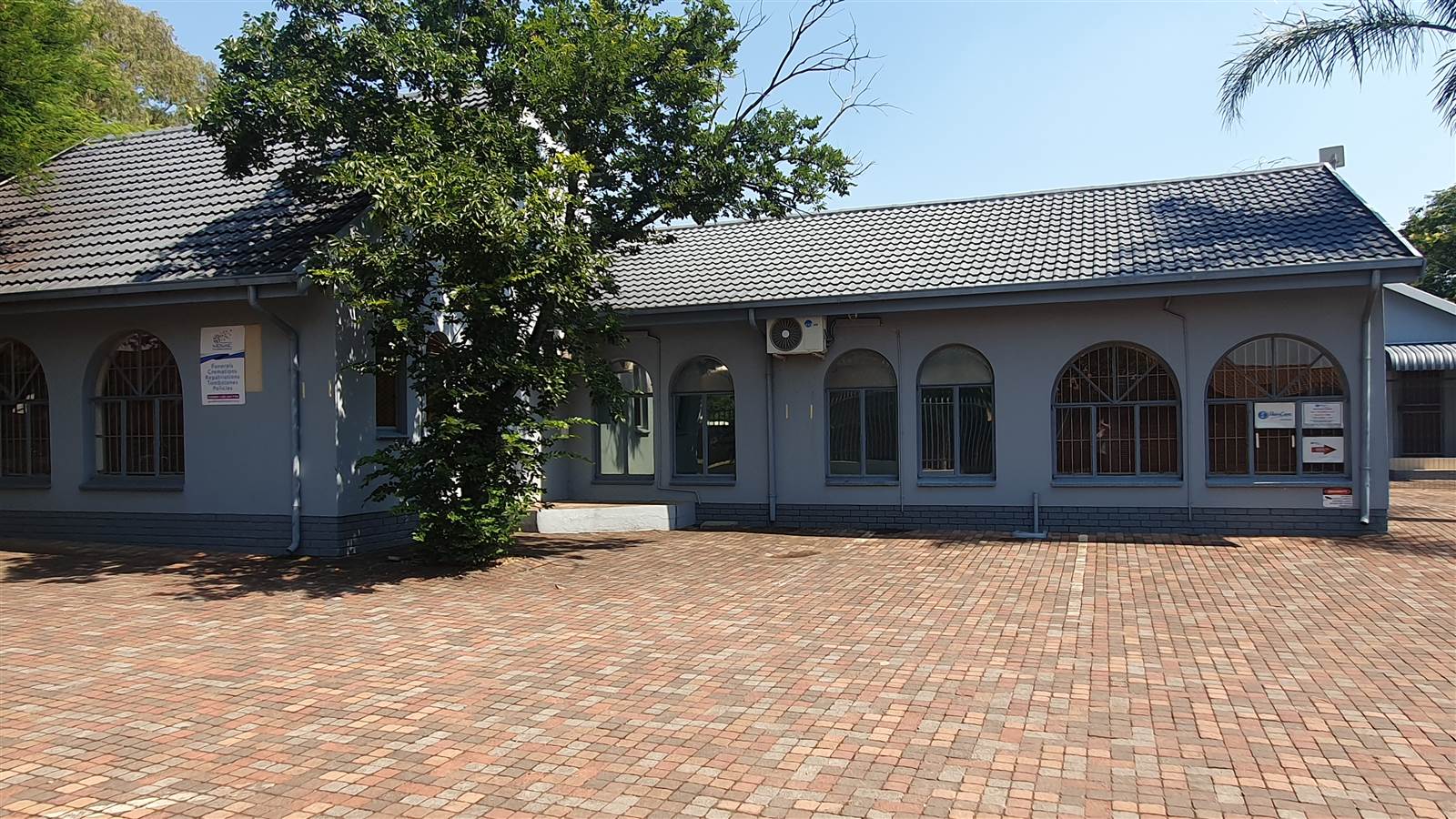 352  m² Commercial space in Garsfontein photo number 9