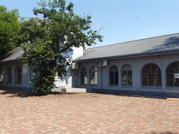 352  m² Commercial space in Garsfontein