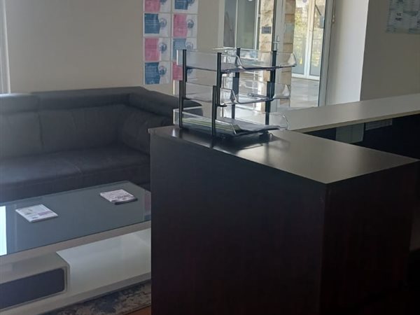 104 m² Commercial space 104 m² Commercial space