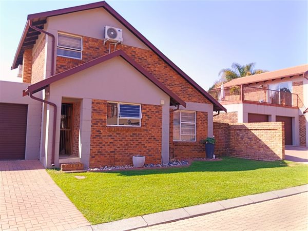 4 Bedroom House 4 Bedroom House