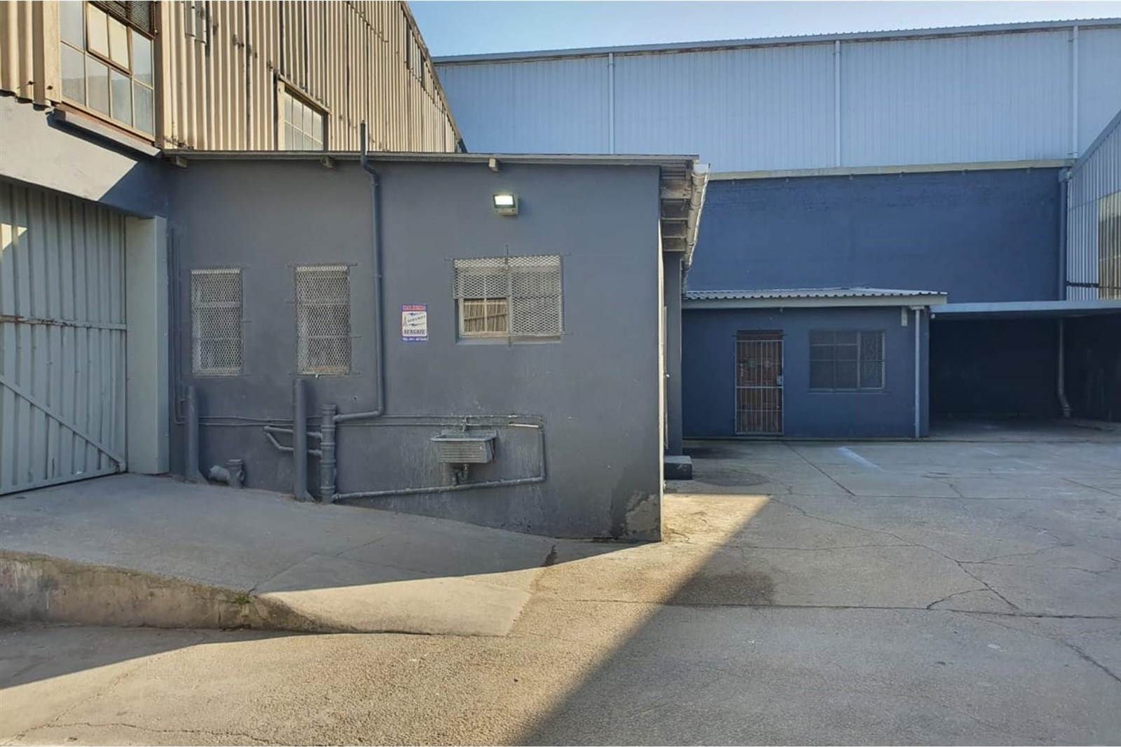 1165  m² Industrial space in North End photo number 29