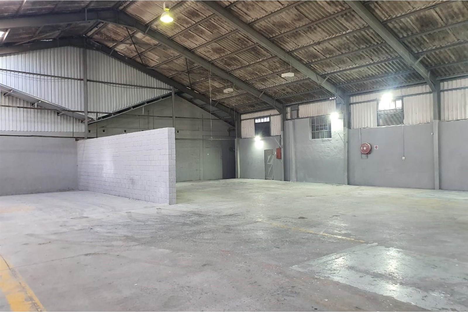 1165  m² Industrial space in North End photo number 8