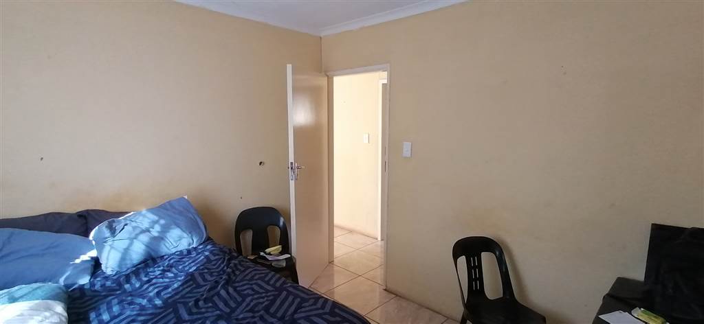 6 Bed House in Mamelodi East photo number 12