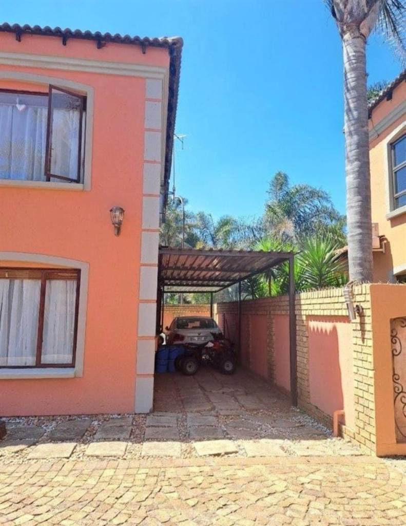 3 Bed Townhouse in Dal Fouche photo number 24