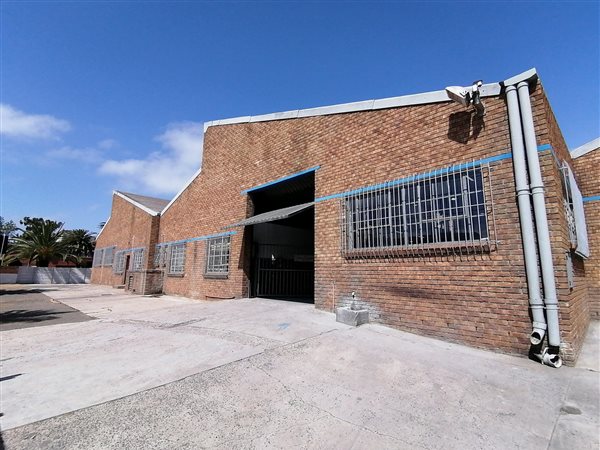 950  m² Industrial space