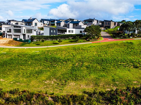 933 m² Land 933 m² Land