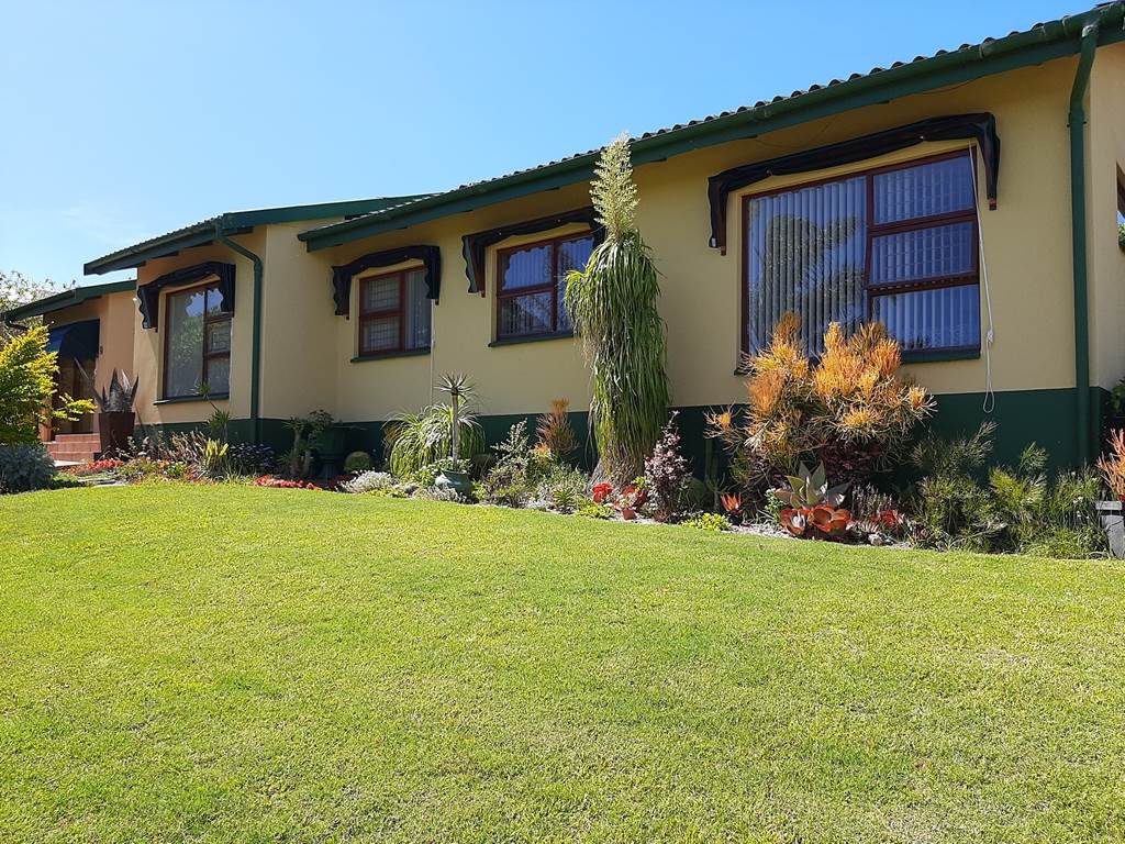 4 Bed House in Klein Brak River photo number 2