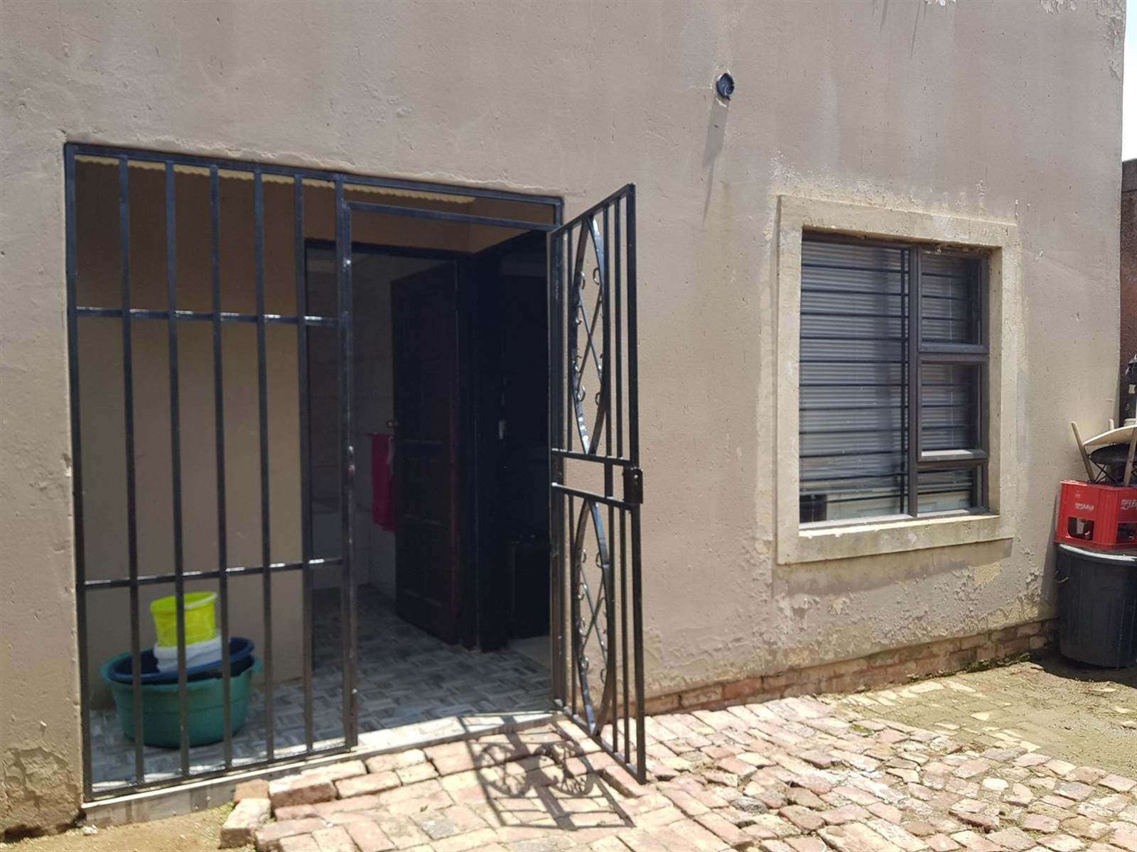 3 Bed House in Kwa Thema photo number 3