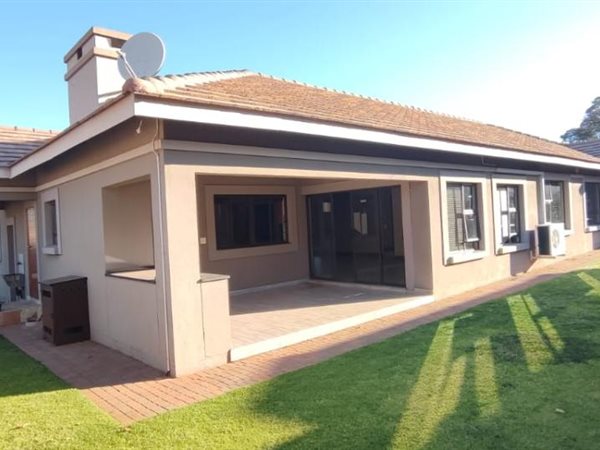 4 Bedroom Townhouse 4 Bedroom Townhouse