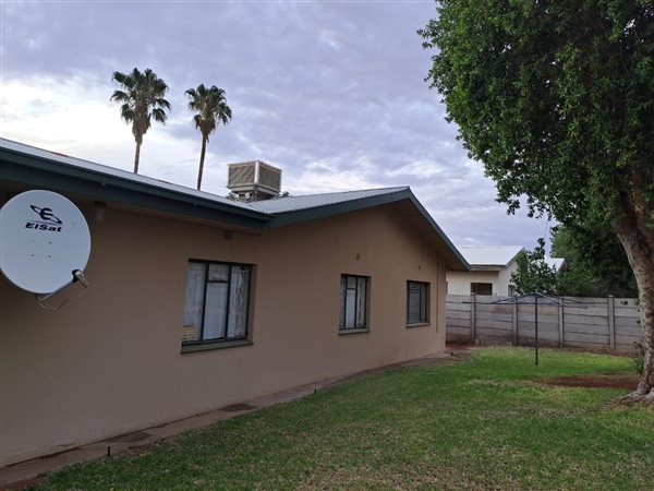 3 Bedroom House 3 Bedroom House