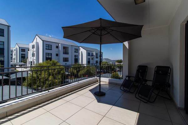 2 Bed Apartment in Edenvale photo number 1