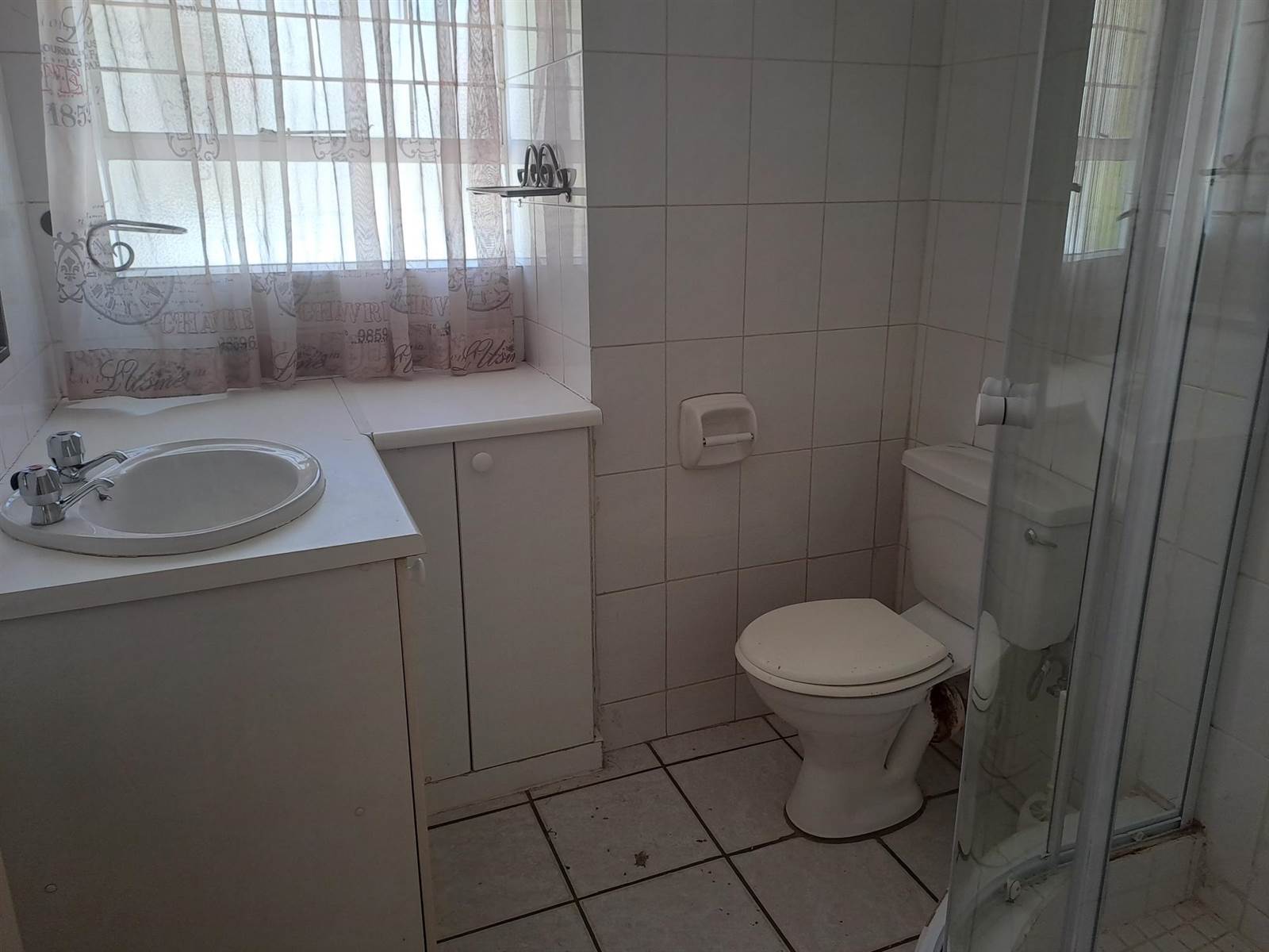 2 Bed Apartment in Morninghill photo number 10