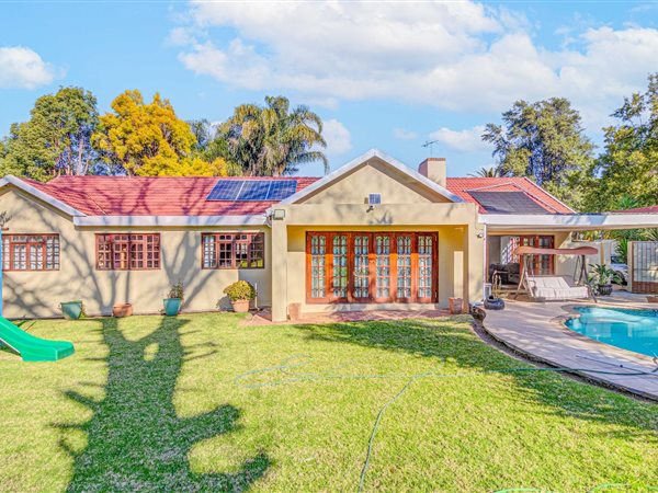 4 Bedroom House 4 Bedroom House