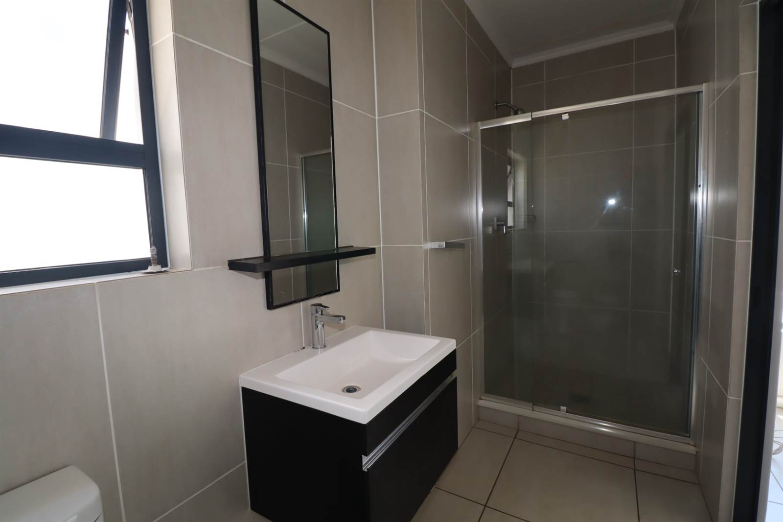 3 Bed Townhouse in Greenstone Hill photo number 15