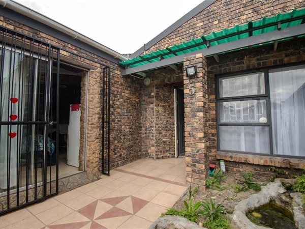 3 Bedroom House 3 Bedroom House