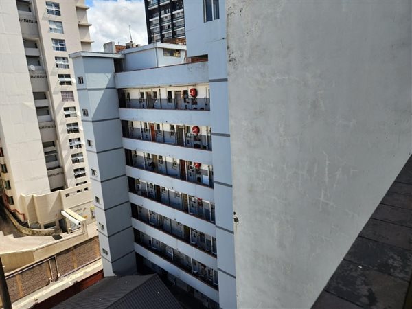 1.5 Bed Apartment in Durban CBD