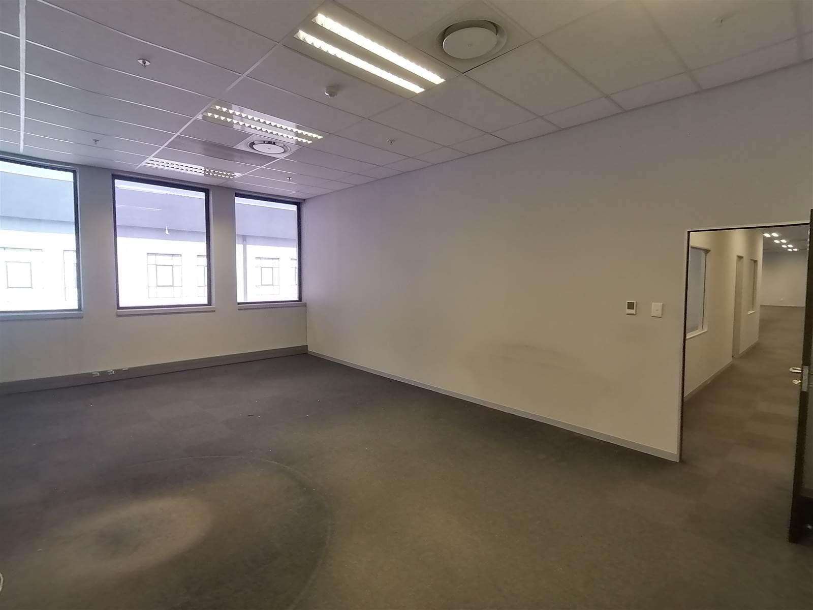 1661  m² Commercial space in Kelvin photo number 13