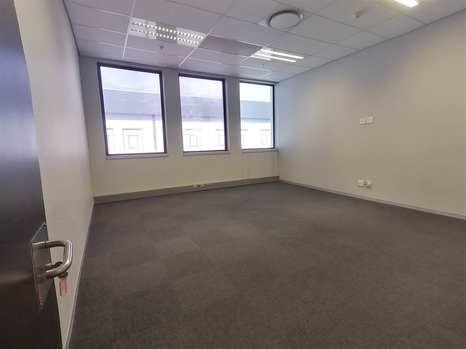 1661  m² Commercial space in Kelvin photo number 14