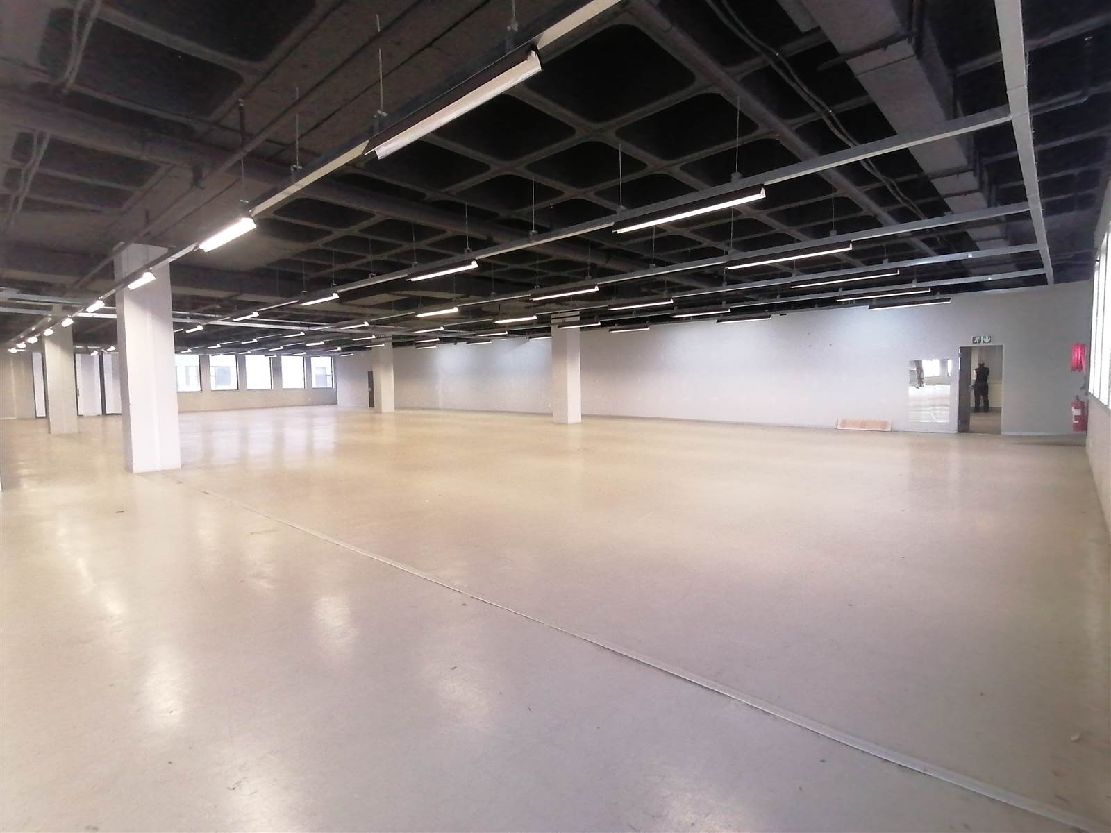 1661  m² Commercial space in Kelvin photo number 5