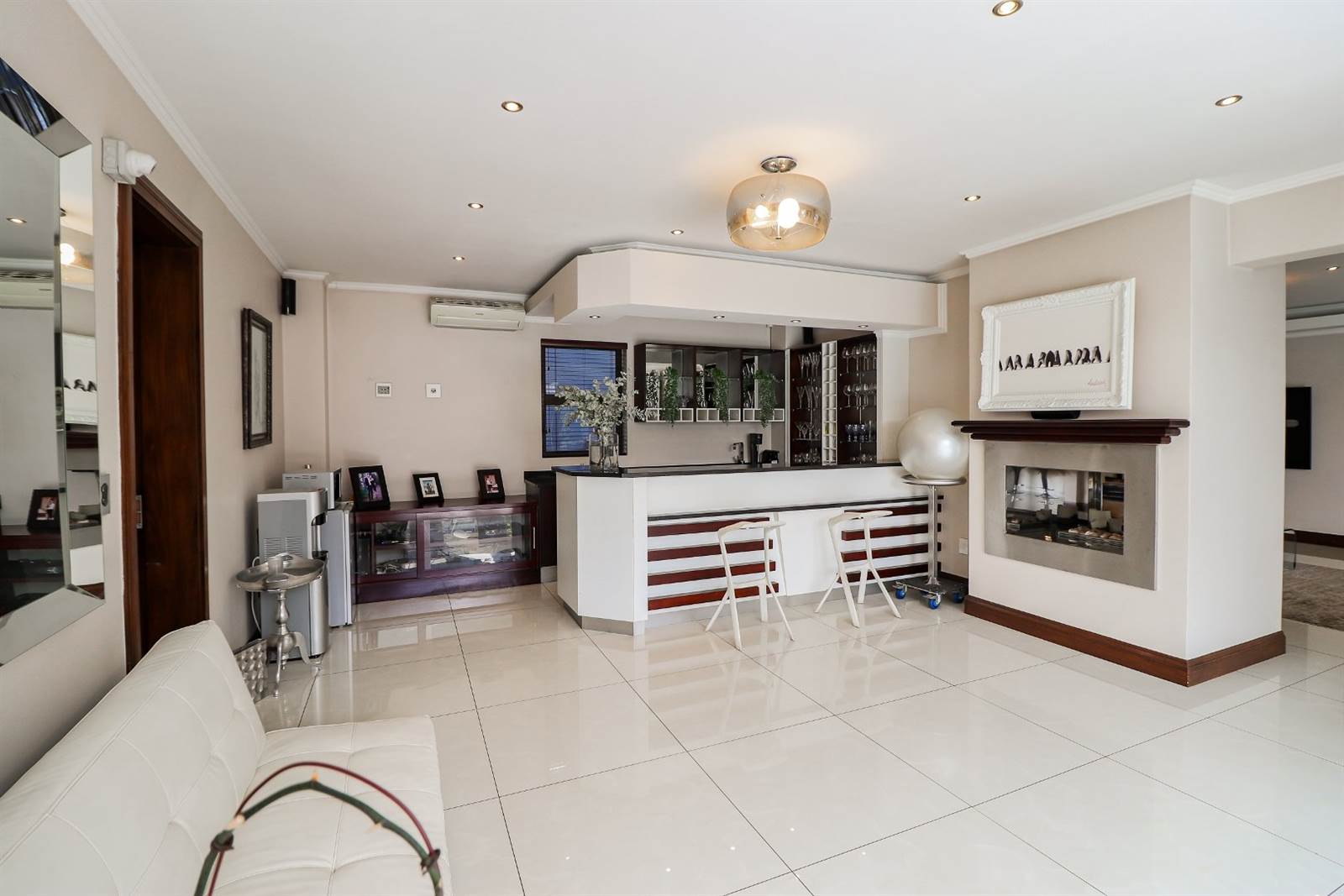 4 Bed House in Hurlingham photo number 12