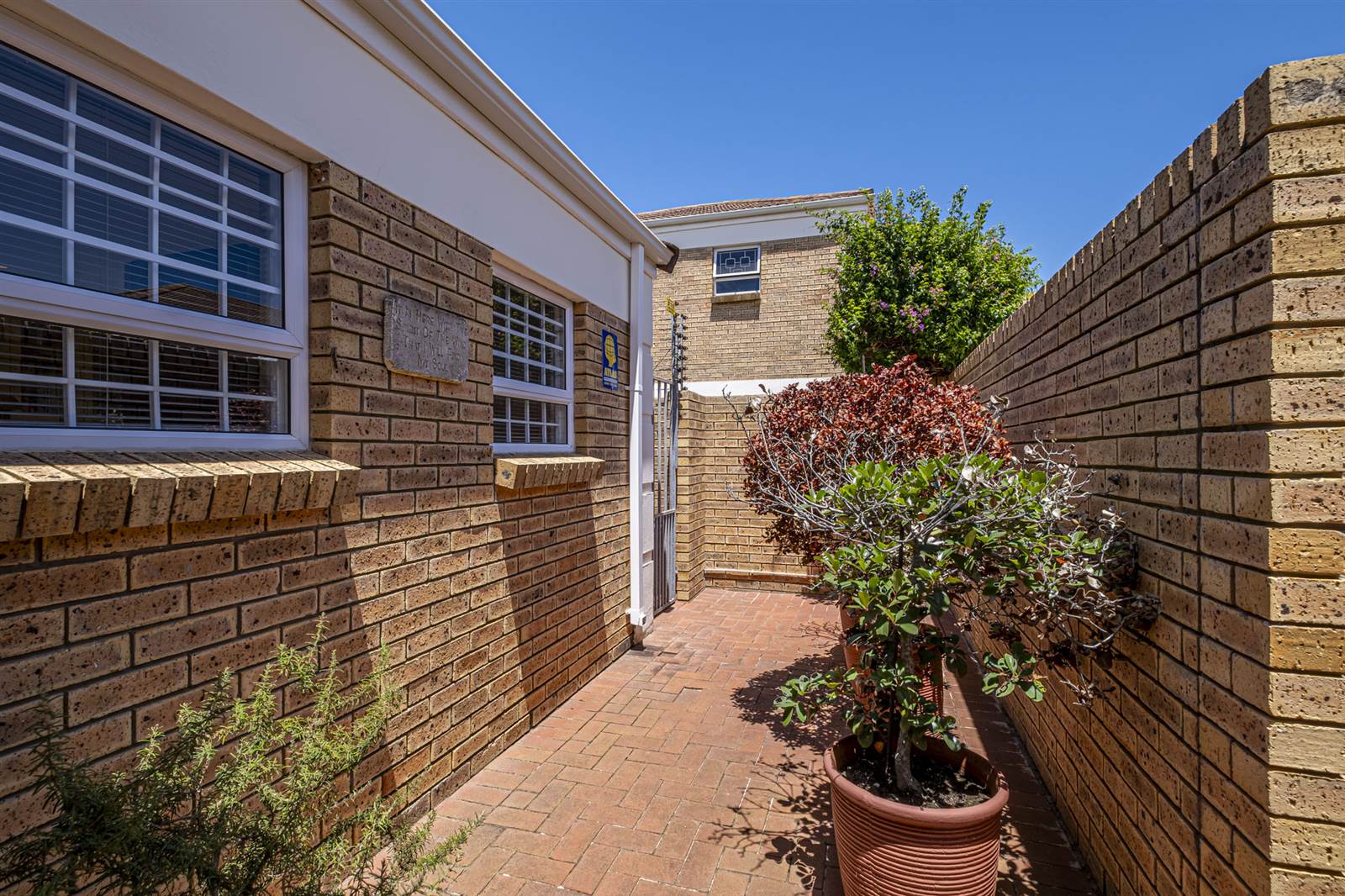 3 Bed Townhouse in Summerstrand photo number 28