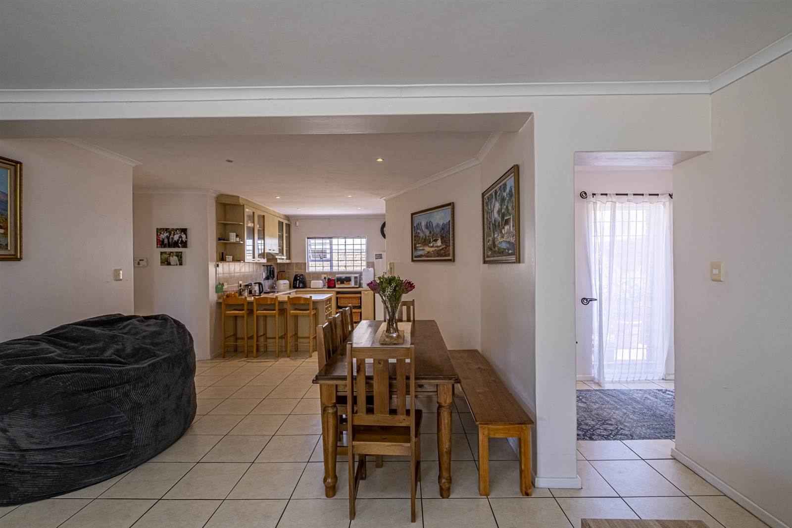 3 Bed Townhouse in Summerstrand photo number 4