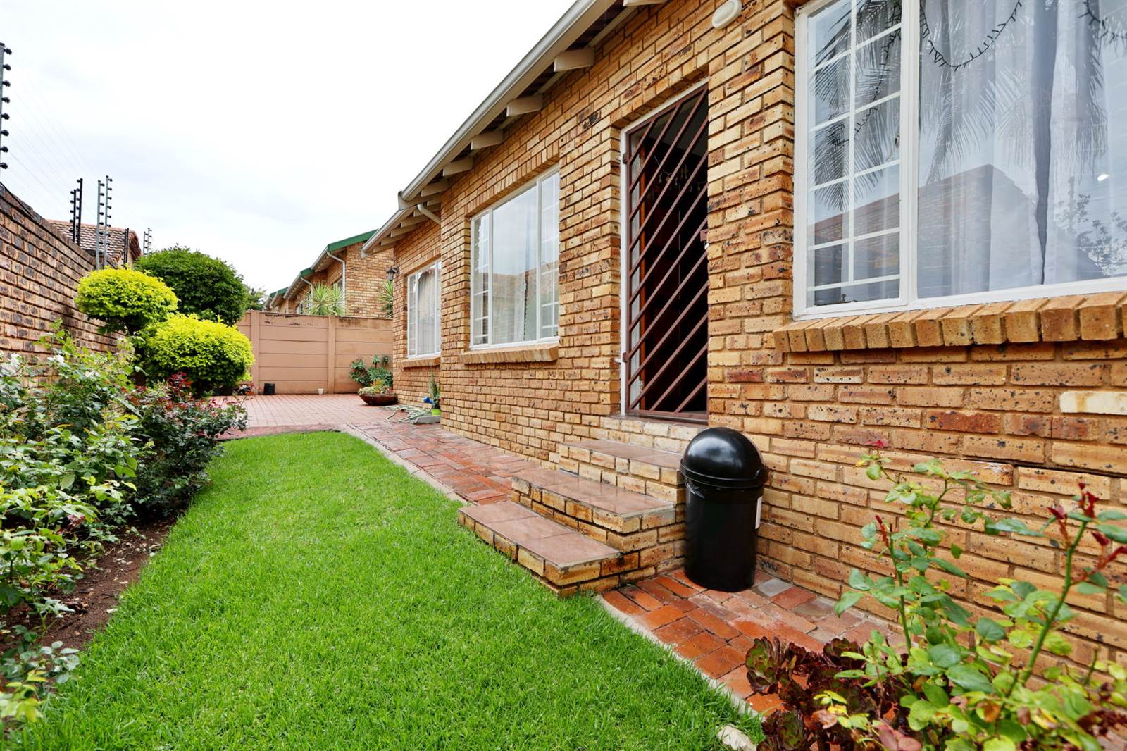 2 Bed Townhouse in Radiokop photo number 16