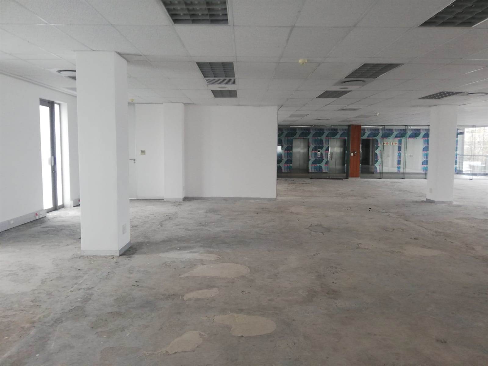 615  m² Office Space in Claremont photo number 9
