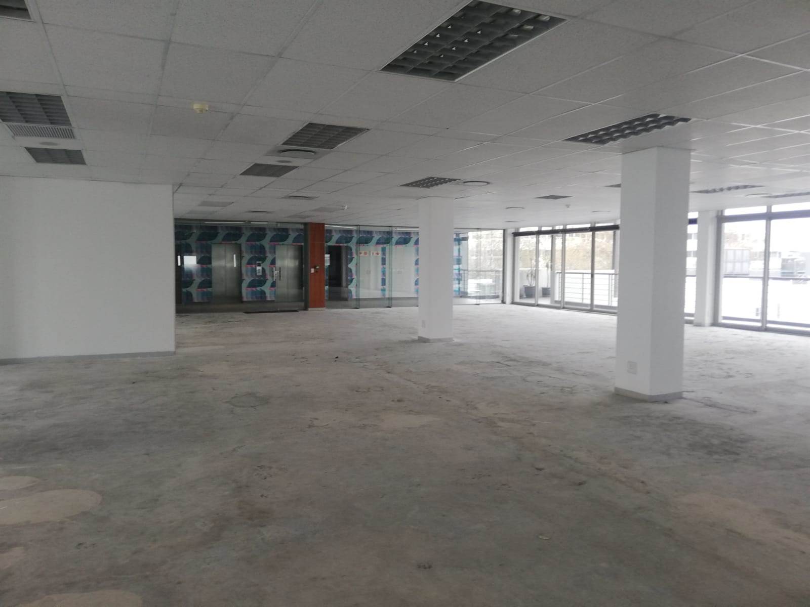 615  m² Office Space in Claremont photo number 8