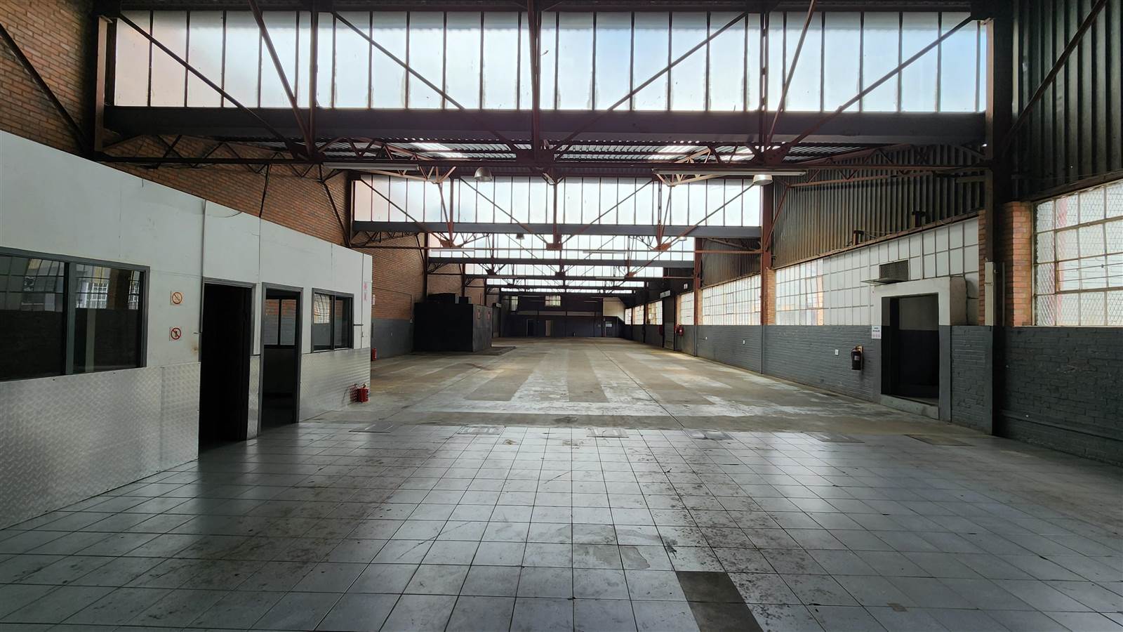 1670  m² Industrial space in Eastleigh photo number 4