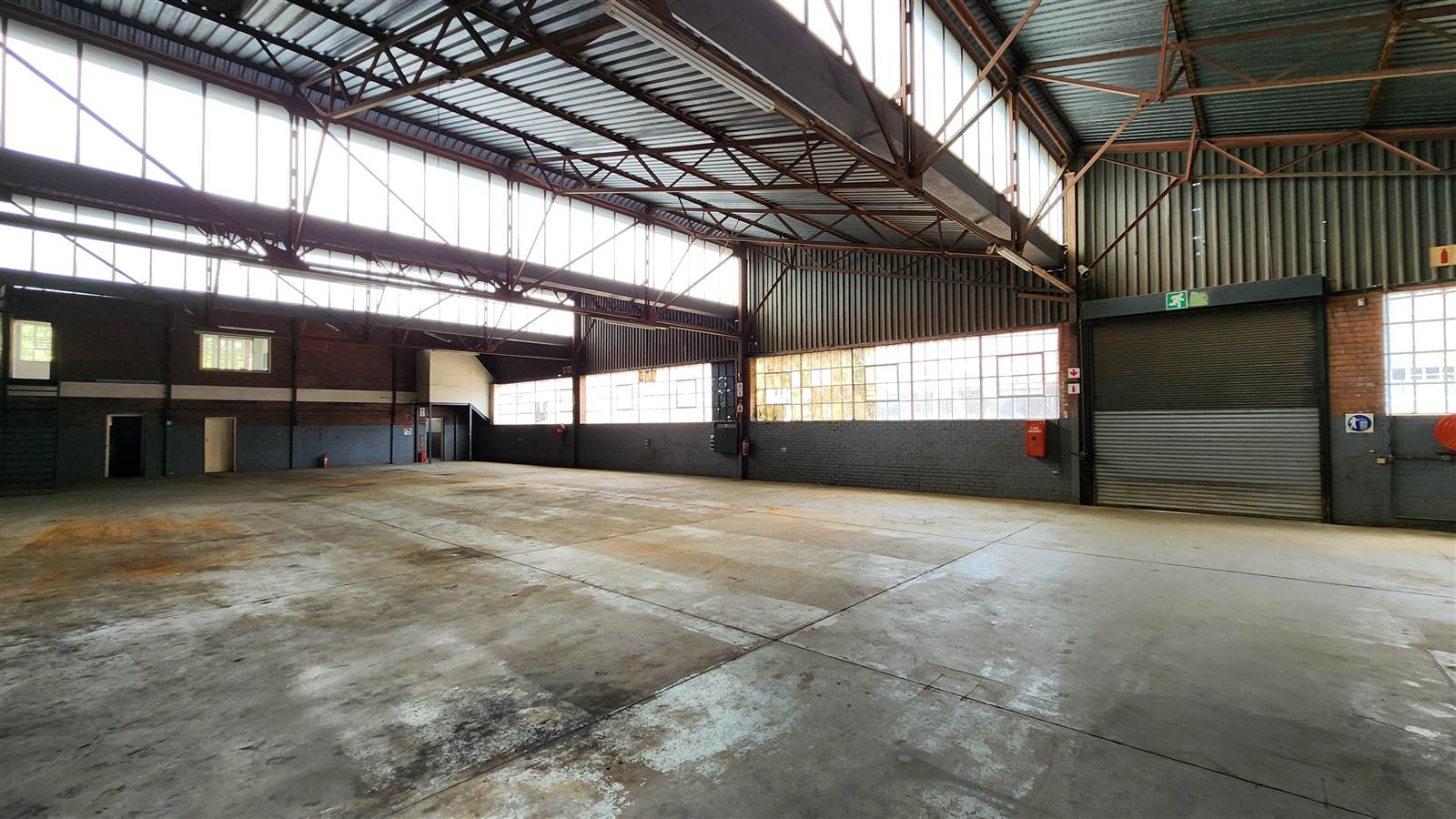 1670  m² Industrial space in Eastleigh photo number 3