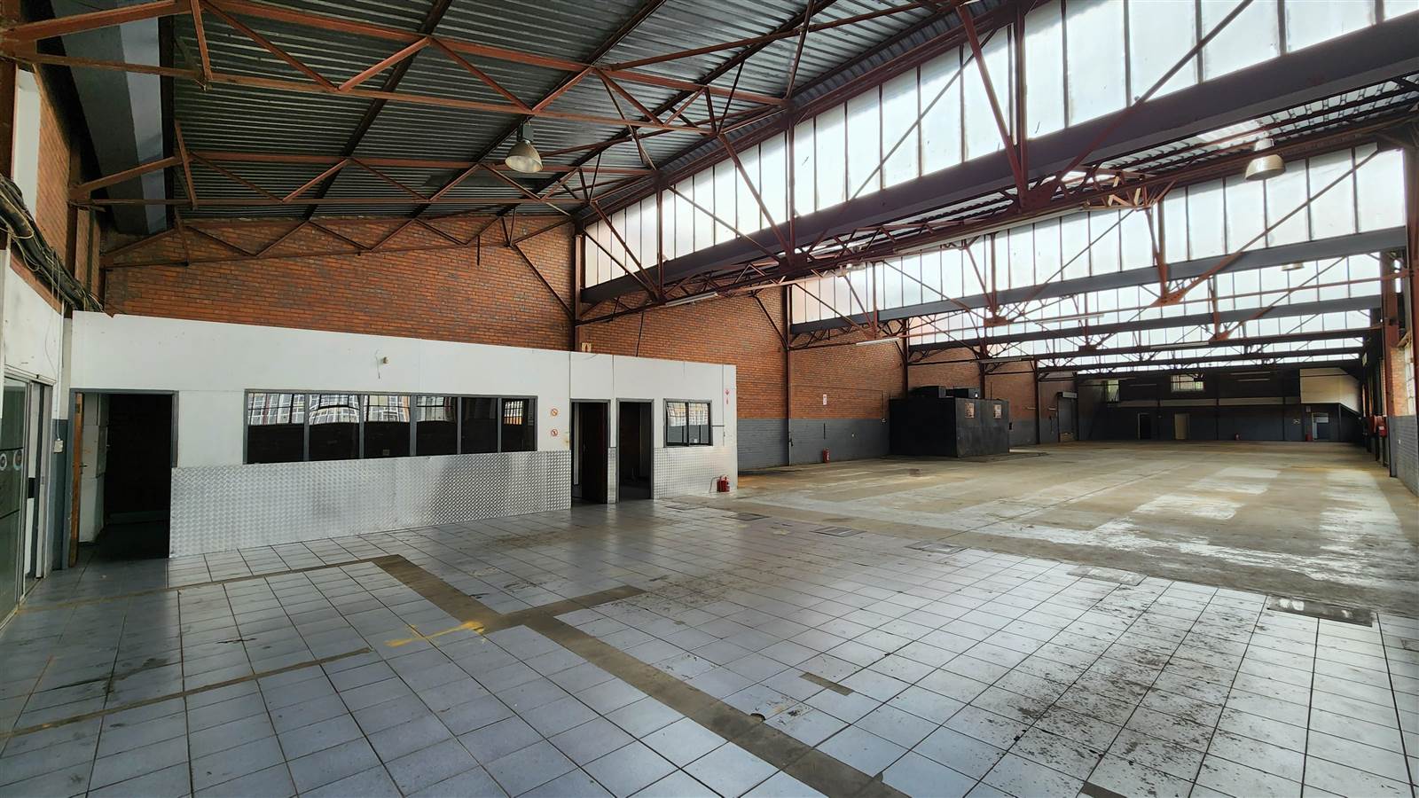 1670  m² Industrial space in Eastleigh photo number 7