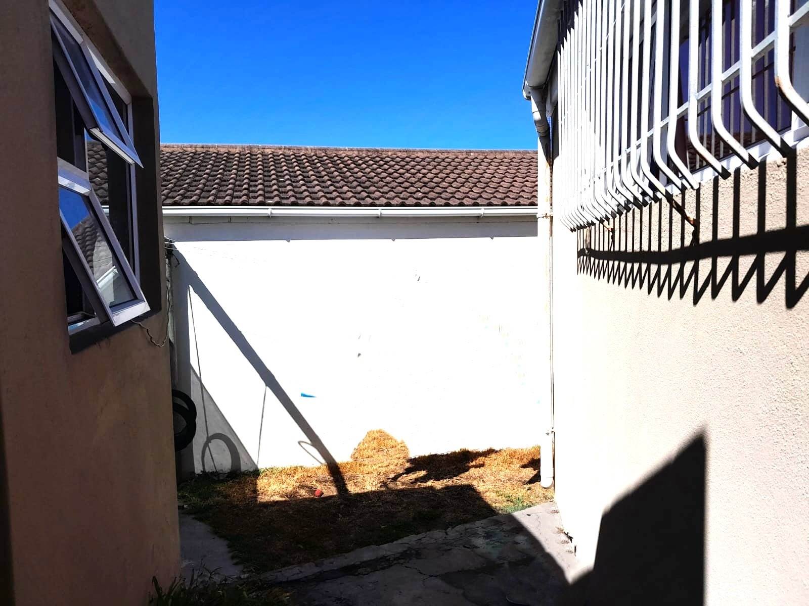 4 Bed House in Strandfontein photo number 21