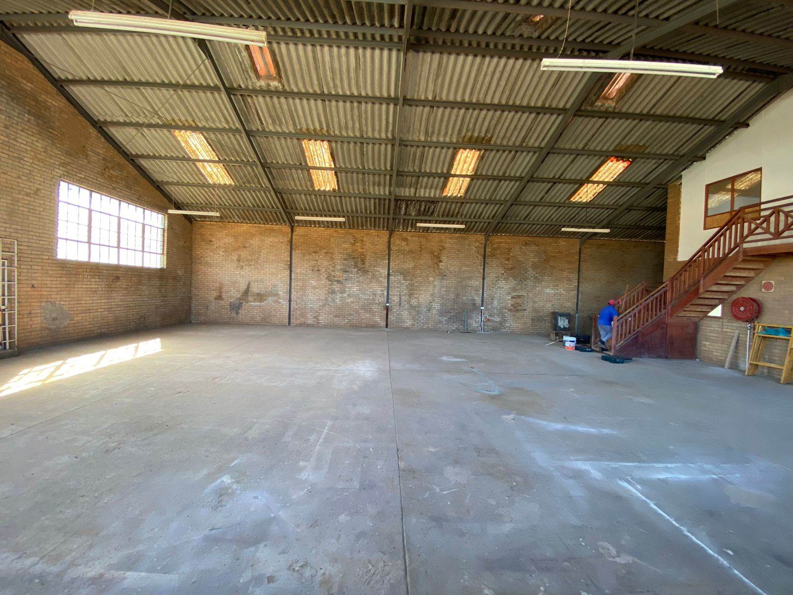 250  m² Industrial space in Somerset West Central photo number 7