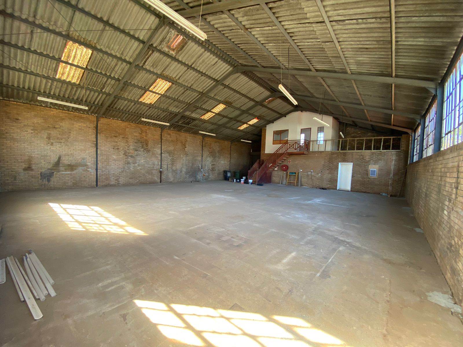 250  m² Industrial space in Somerset West Central photo number 10